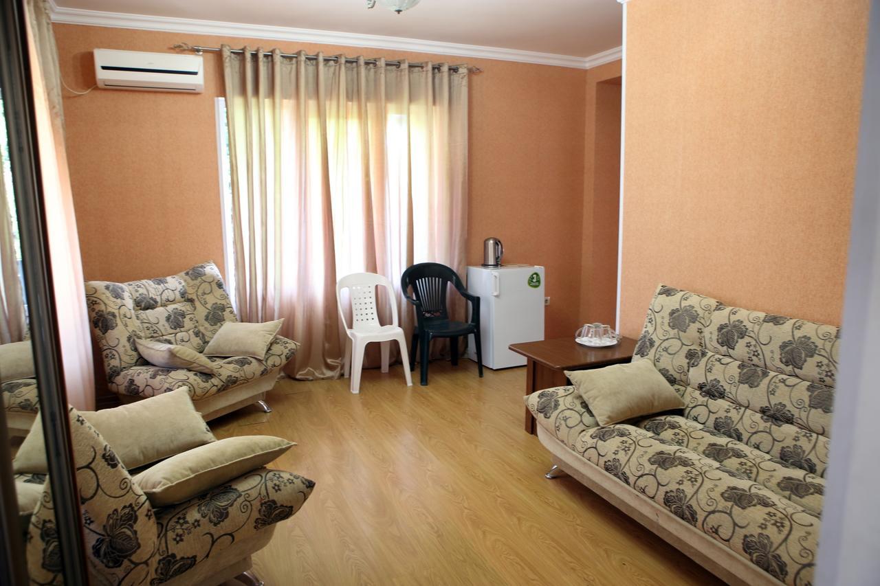 Hotel Kiparis Pizunda Luaran gambar