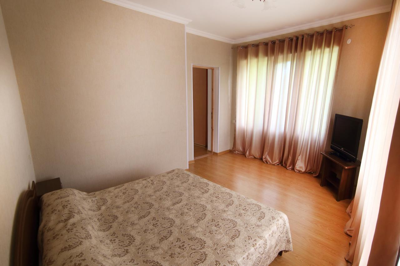 Hotel Kiparis Pizunda Luaran gambar