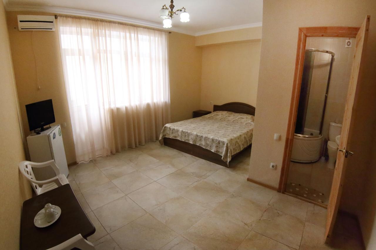 Hotel Kiparis Pizunda Luaran gambar