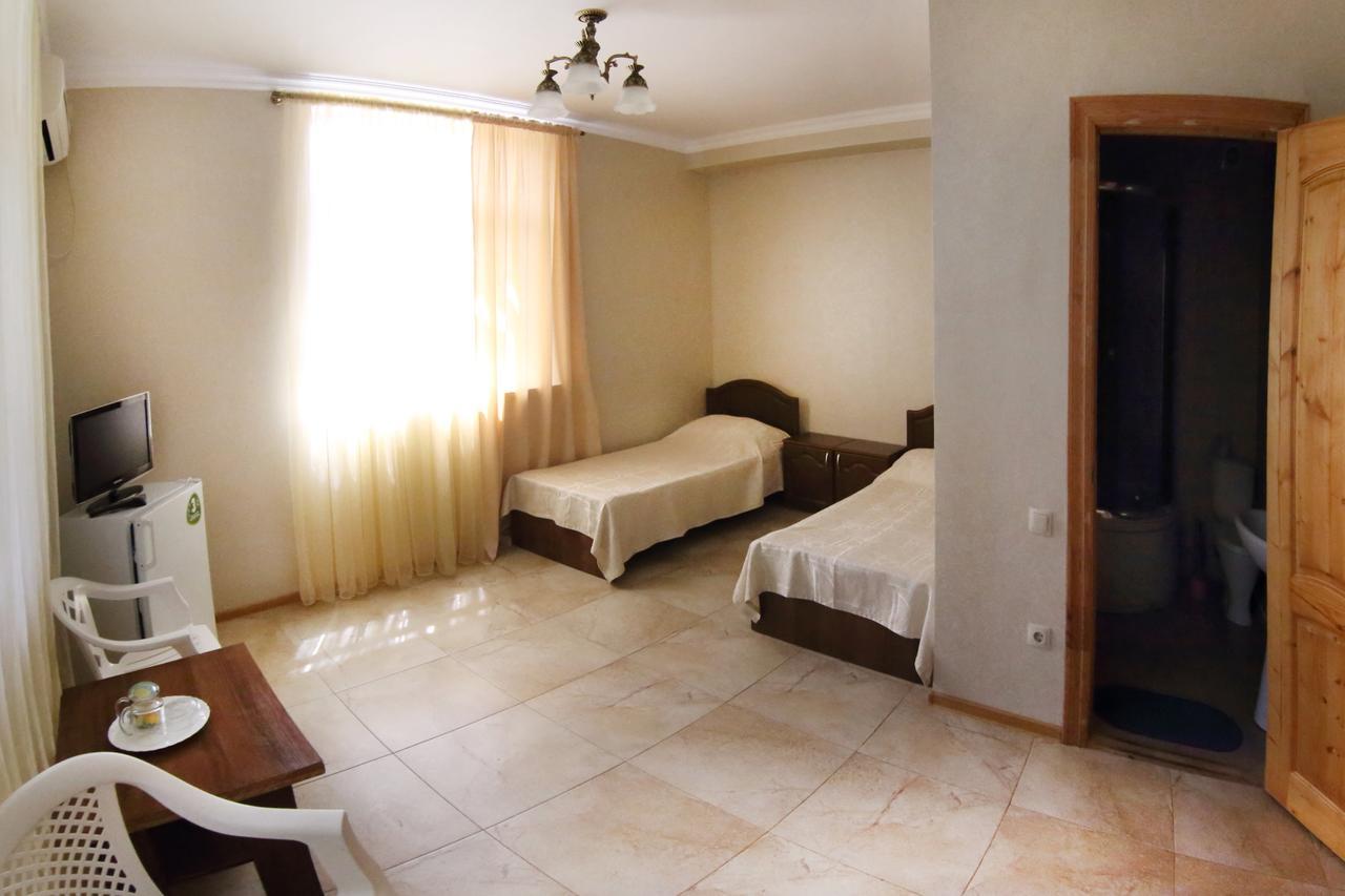 Hotel Kiparis Pizunda Luaran gambar