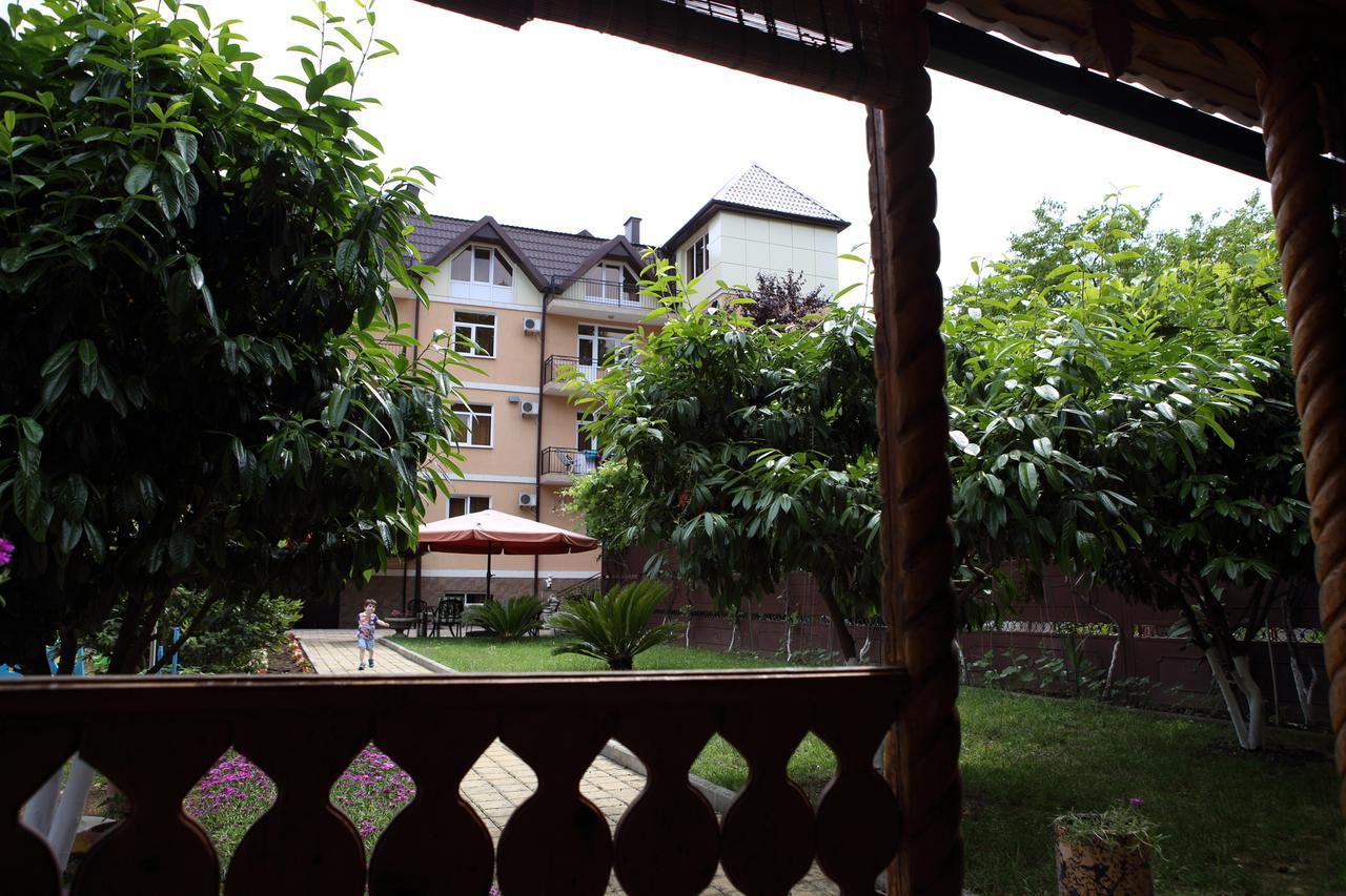 Hotel Kiparis Pizunda Luaran gambar