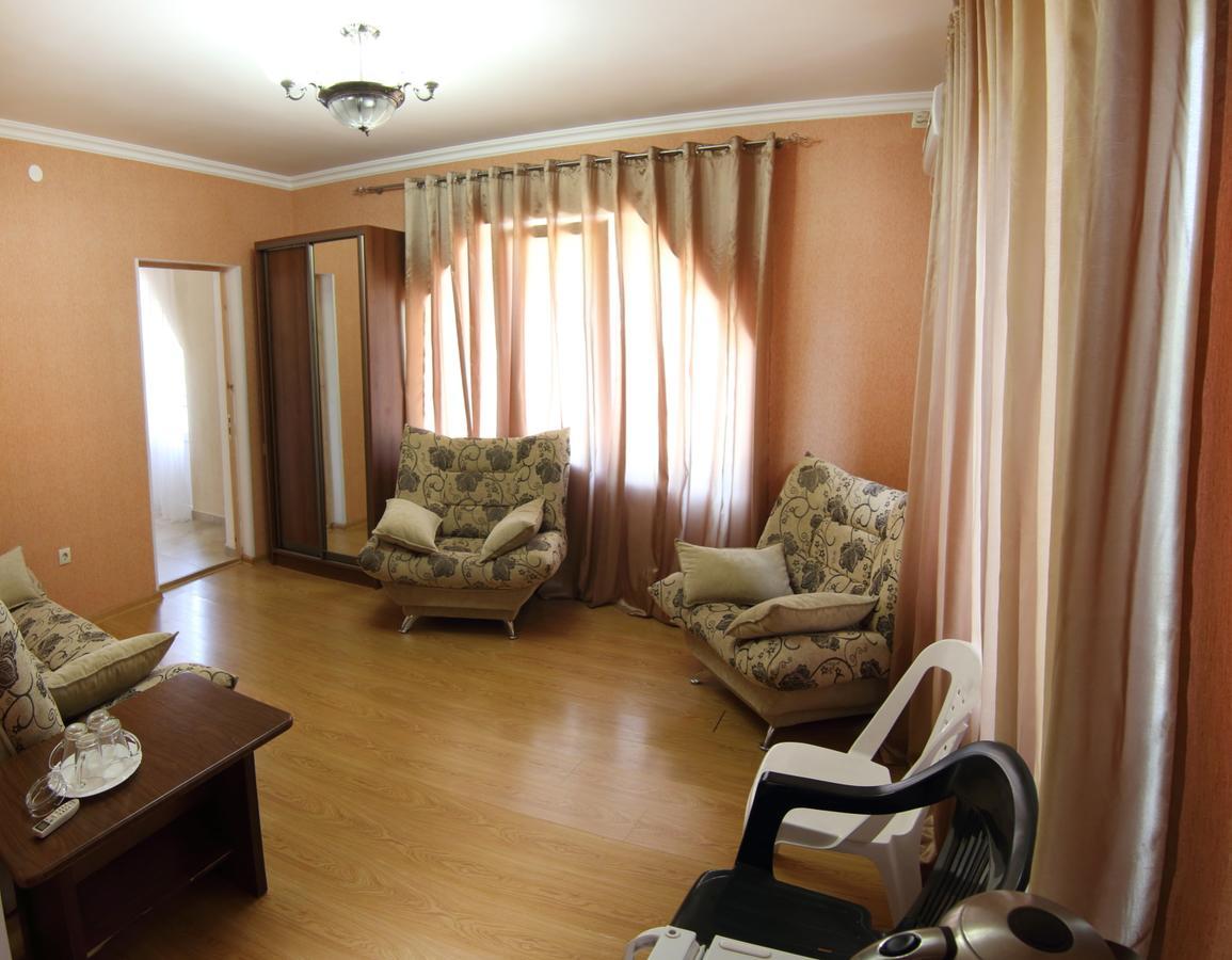 Hotel Kiparis Pizunda Luaran gambar