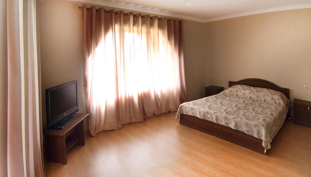 Hotel Kiparis Pizunda Luaran gambar