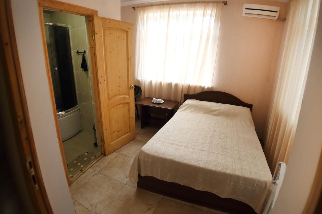 Hotel Kiparis Pizunda Luaran gambar